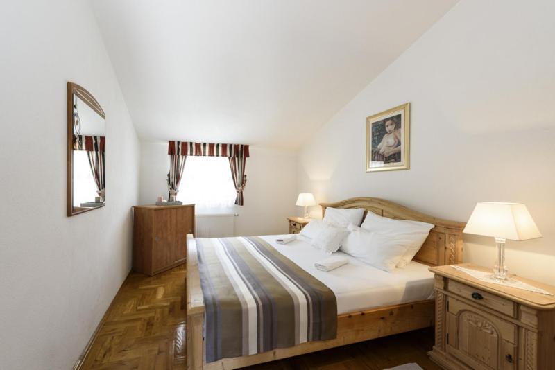Apartments Luka - Trogir, Marina 150M From The Beach Exterior foto